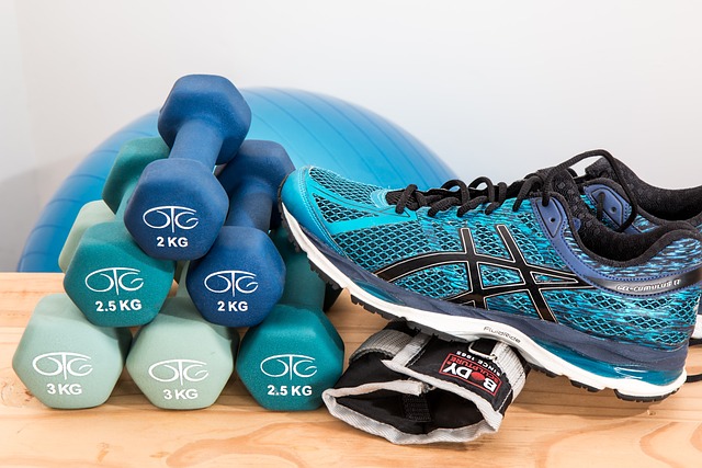 - Posílení těla pomocí Pilates cvičení: Specifické cviky, které posílí ‍vaše svaly v Hrdlořezích